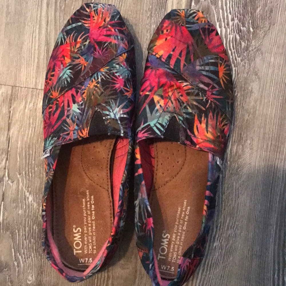 Toms